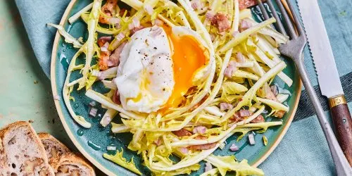 La Garniture fleuriste : une technique de taille précise pour sublimer vos plats