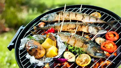 Maîtrisez l'art de griller des poissons : conseils de chef pour une texture parfaite