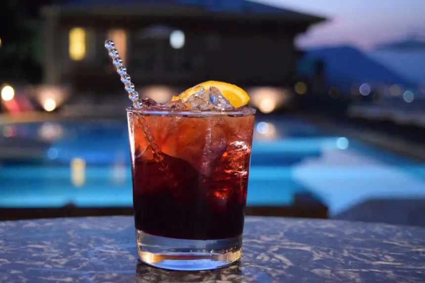 Cocktail Caroline : La recette fruitée et élégante à réaliser chez vous