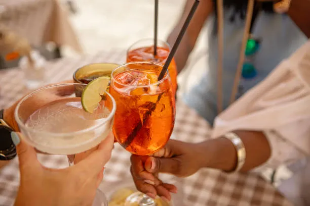 Cocktail Été Campagne : Votre Boisson Fraîcheur Incontournable en 5 Minutes !
