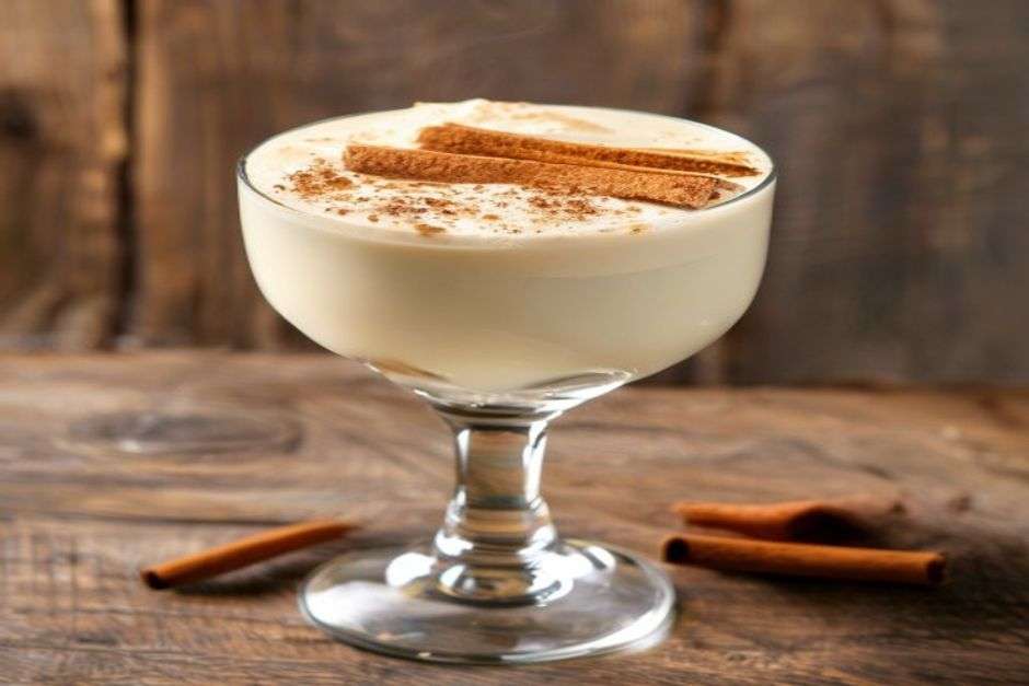 Cocktail lait de poule : la recette traditionnelle pour des fêtes riches en saveurs