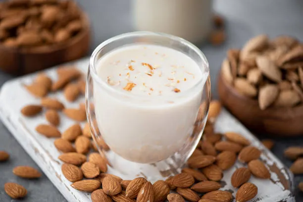 Lait d'amande poire : 10 Minutes pour un Plaisir Fruité et Végétal Absolu