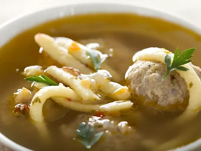 Ciorba de perisoare ou soupe de Noël roumaine : la recette