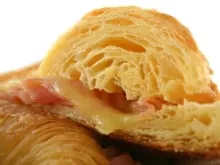 Recette de croissants salés : facile et rapide