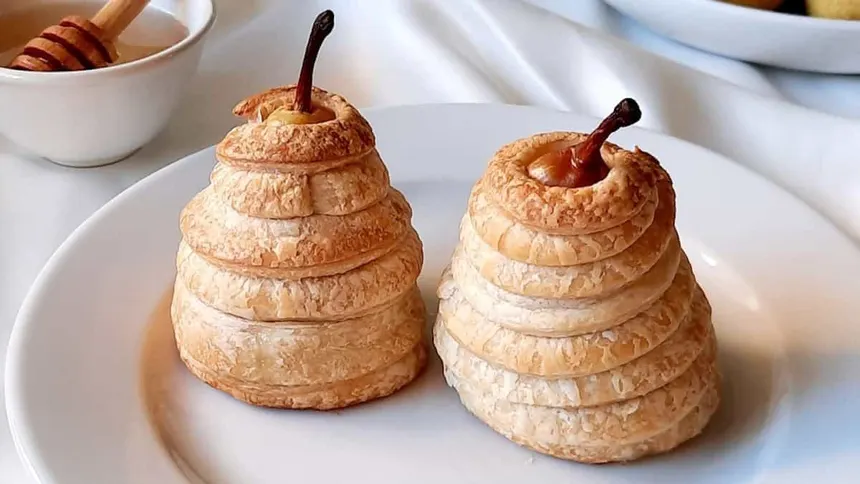 Feuilleté poire caramel : la recette signature de Joël Robuchon