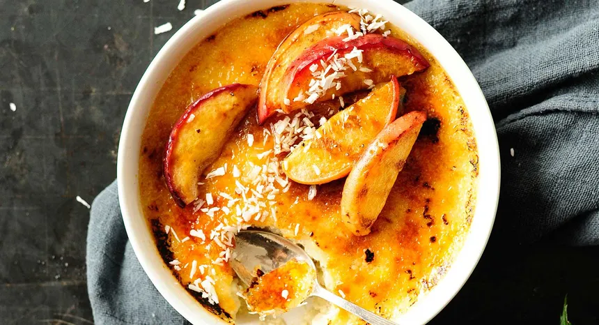 Crème aux œufs aux pêches facile et gourmande