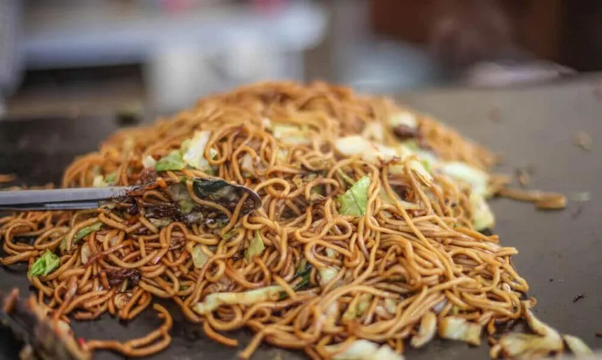 Nouilles Sautees a la Sauce Soja Chow Mein Style