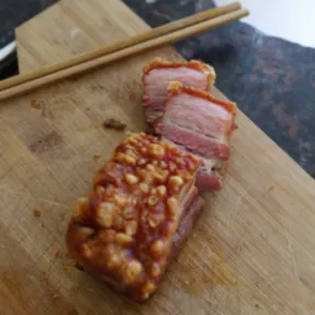 Travers de porc à la cantonaise
