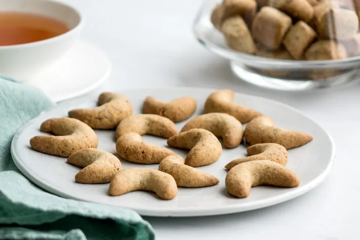 kipferle sables des petits bredele fondants a la vanille pour un noel gourmand