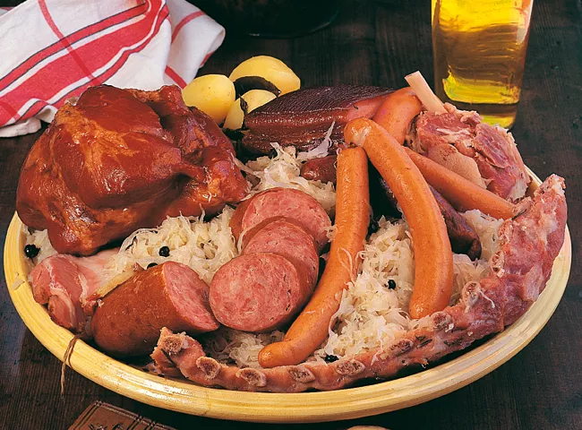 choucroute garnie alsacienne